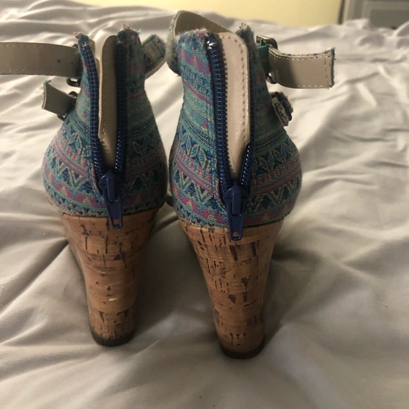 Wedge shoes - Picture 3 of 3